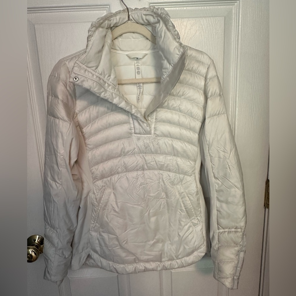 Lululemon Athletica White Puffer Jacket with Quilted Design